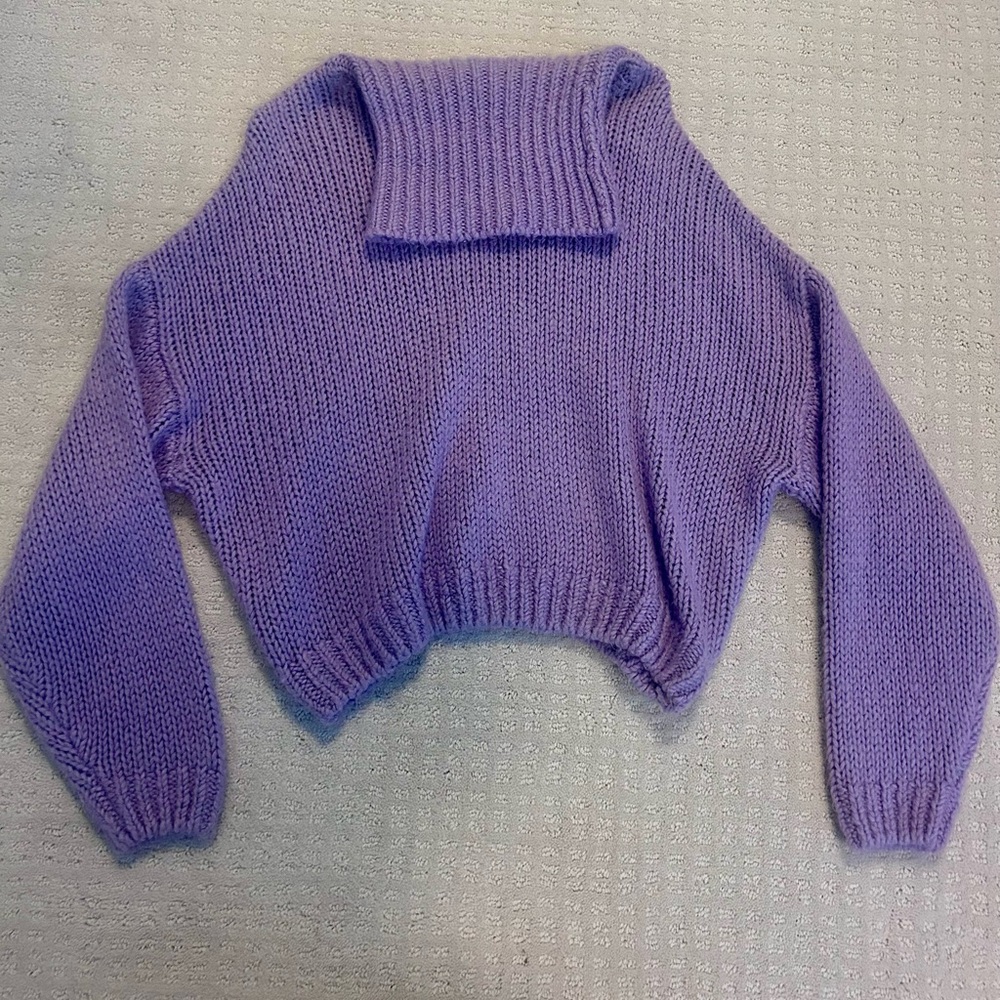 Divided by H&M Lavender Turtleneck sweater, medium
